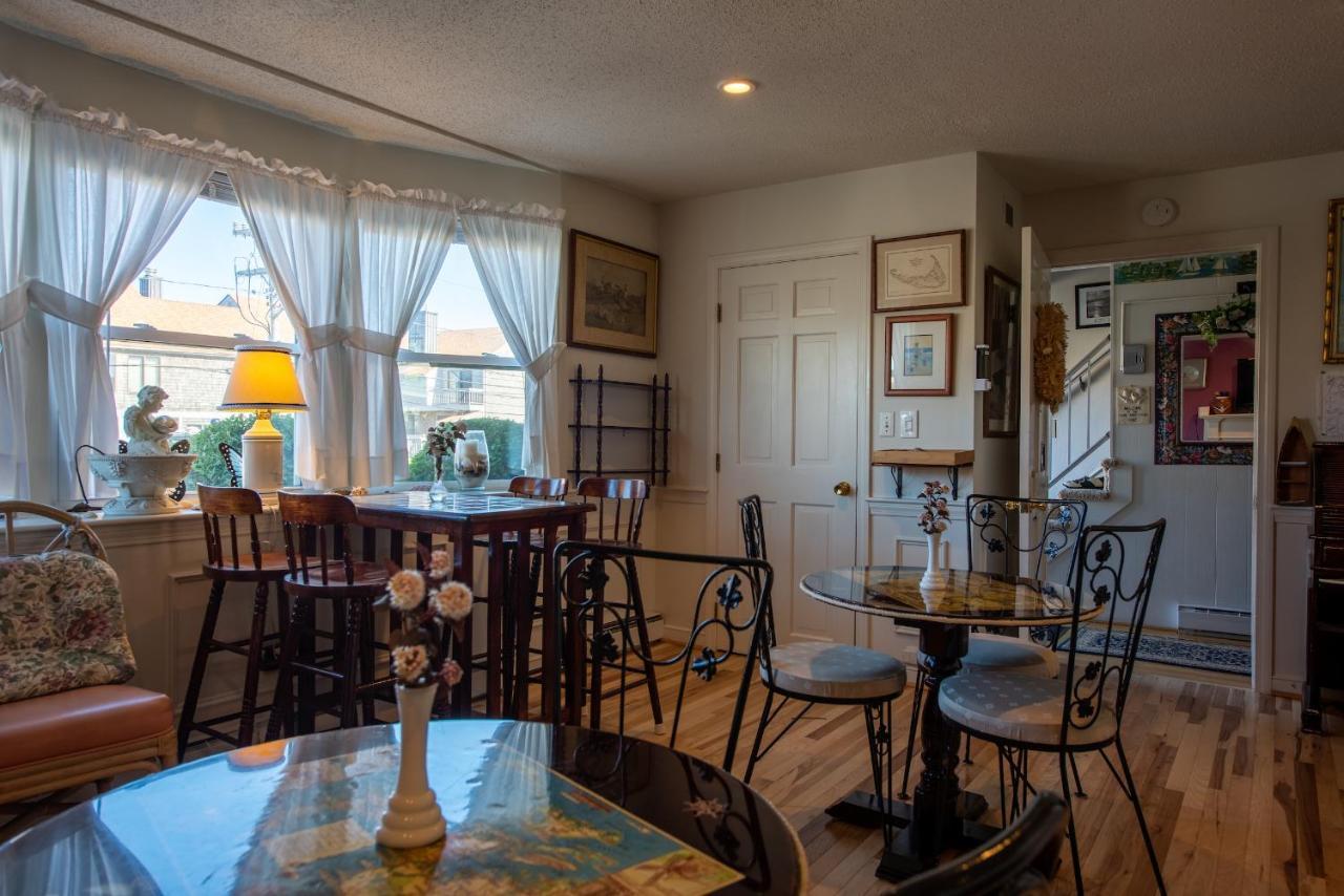 A Cape Cod Ocean Manor Inn ハイアニス エクステリア 写真