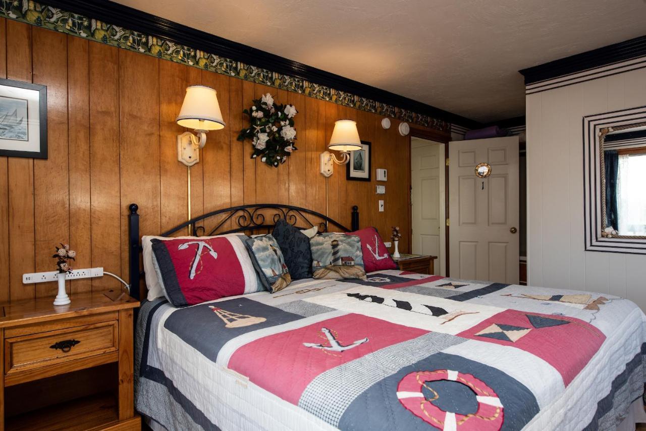 A Cape Cod Ocean Manor Inn ハイアニス エクステリア 写真