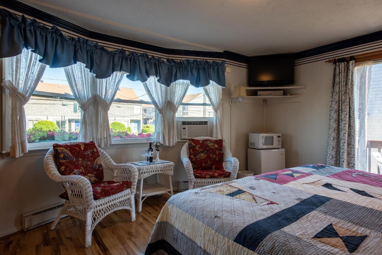 A Cape Cod Ocean Manor Inn ハイアニス エクステリア 写真