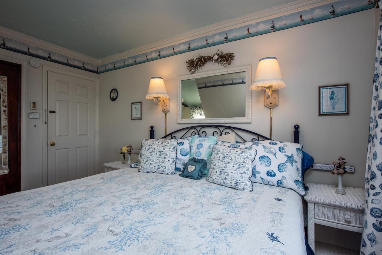 A Cape Cod Ocean Manor Inn ハイアニス エクステリア 写真