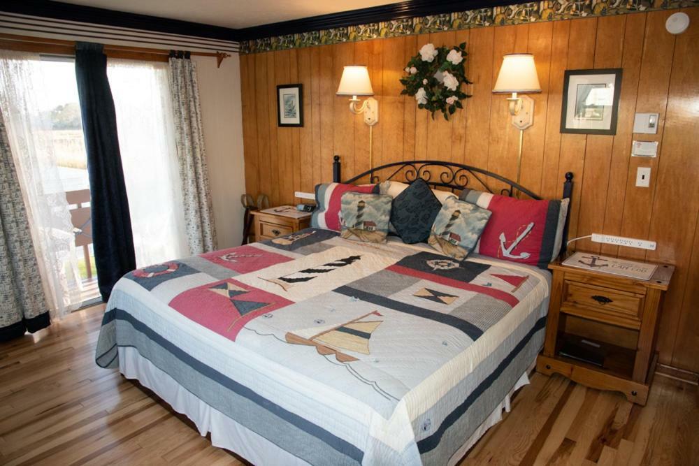 A Cape Cod Ocean Manor Inn ハイアニス エクステリア 写真